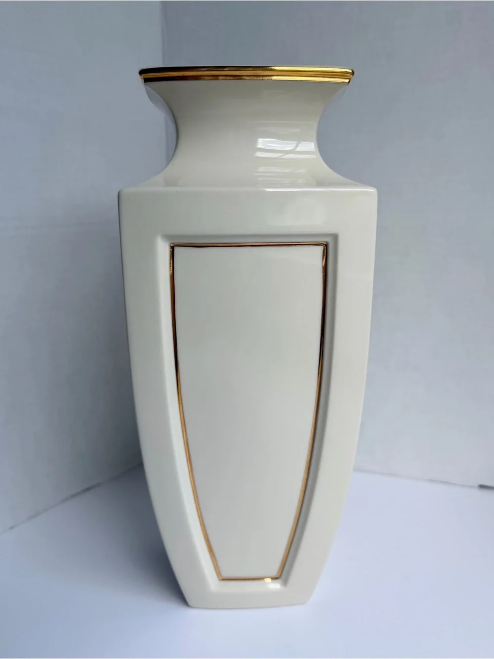 Lenox Eternal Large 11” 24 K Gold Trimmed Vase Dimension Collection Greek